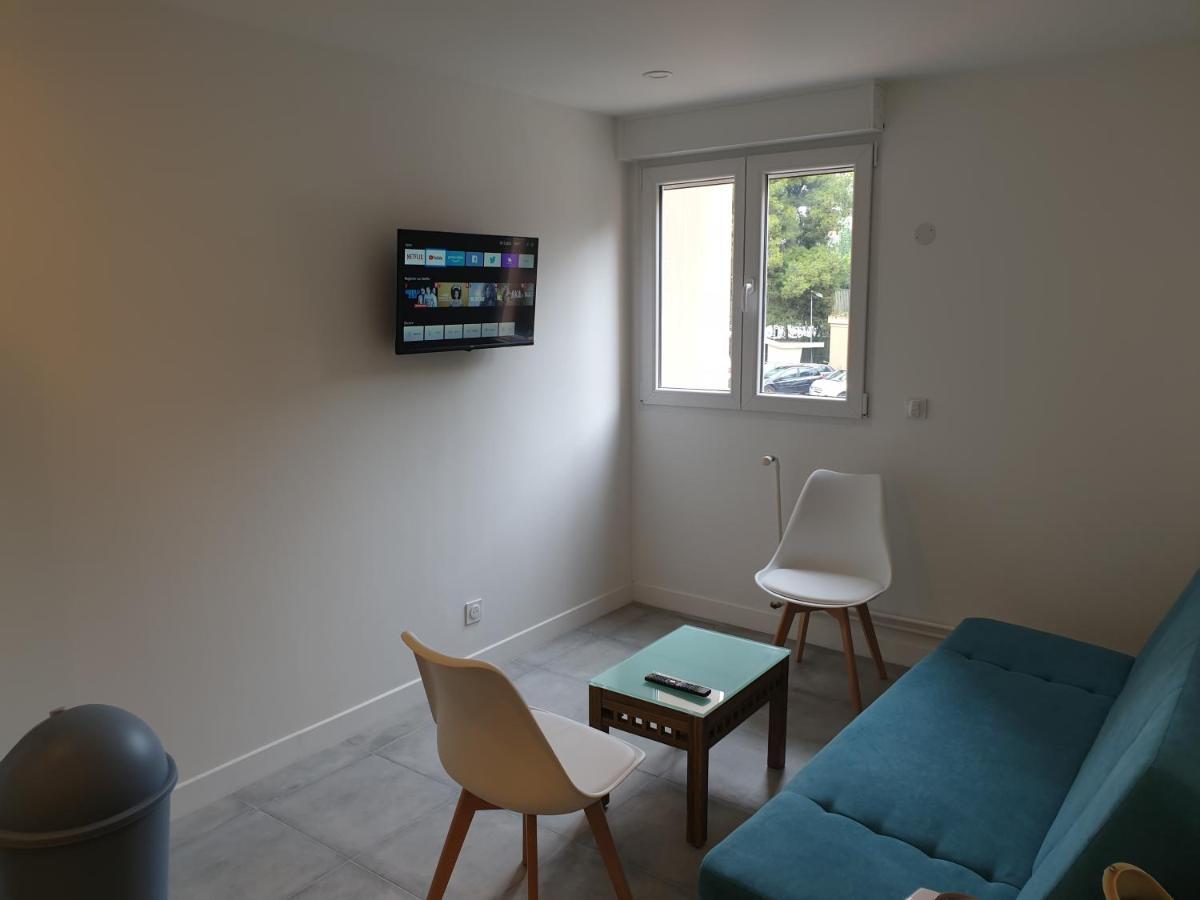 Appartements Renove 2023 Proche Aeroport 5Min, Gare Sncf 2 Min, Tramway Au Pied De L'Immeuble , Parking Possible, Renovated Apartments 2023 Near The Airport 5 Min, Train Station 2 Min, Tram Next To The Building 1 Min, Parking Possible 니스 외부 사진