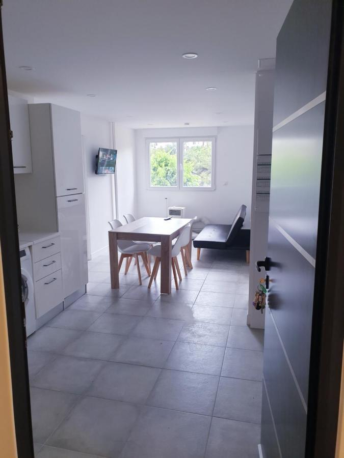 Appartements Renove 2023 Proche Aeroport 5Min, Gare Sncf 2 Min, Tramway Au Pied De L'Immeuble , Parking Possible, Renovated Apartments 2023 Near The Airport 5 Min, Train Station 2 Min, Tram Next To The Building 1 Min, Parking Possible 니스 외부 사진