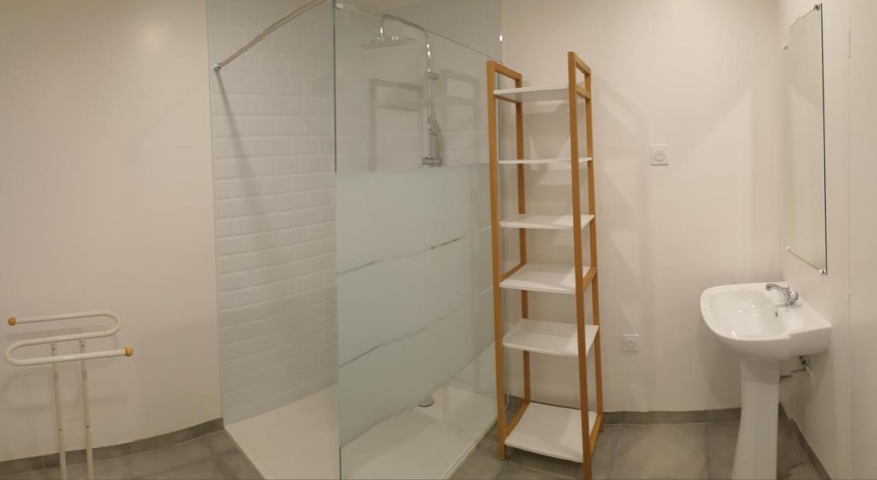 Appartements Renove 2023 Proche Aeroport 5Min, Gare Sncf 2 Min, Tramway Au Pied De L'Immeuble , Parking Possible, Renovated Apartments 2023 Near The Airport 5 Min, Train Station 2 Min, Tram Next To The Building 1 Min, Parking Possible 니스 외부 사진
