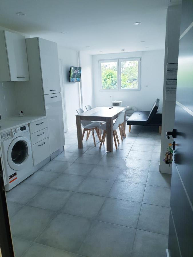 Appartements Renove 2023 Proche Aeroport 5Min, Gare Sncf 2 Min, Tramway Au Pied De L'Immeuble , Parking Possible, Renovated Apartments 2023 Near The Airport 5 Min, Train Station 2 Min, Tram Next To The Building 1 Min, Parking Possible 니스 외부 사진
