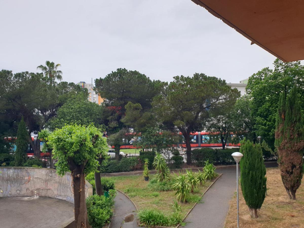 Appartements Renove 2023 Proche Aeroport 5Min, Gare Sncf 2 Min, Tramway Au Pied De L'Immeuble , Parking Possible, Renovated Apartments 2023 Near The Airport 5 Min, Train Station 2 Min, Tram Next To The Building 1 Min, Parking Possible 니스 외부 사진