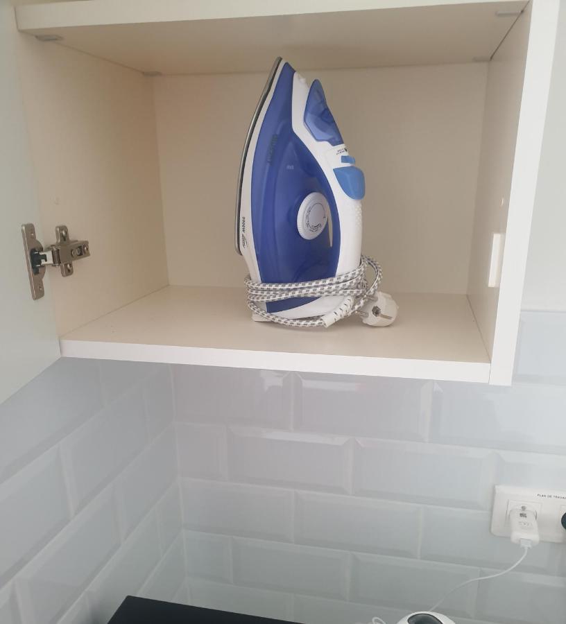 Appartements Renove 2023 Proche Aeroport 5Min, Gare Sncf 2 Min, Tramway Au Pied De L'Immeuble , Parking Possible, Renovated Apartments 2023 Near The Airport 5 Min, Train Station 2 Min, Tram Next To The Building 1 Min, Parking Possible 니스 외부 사진