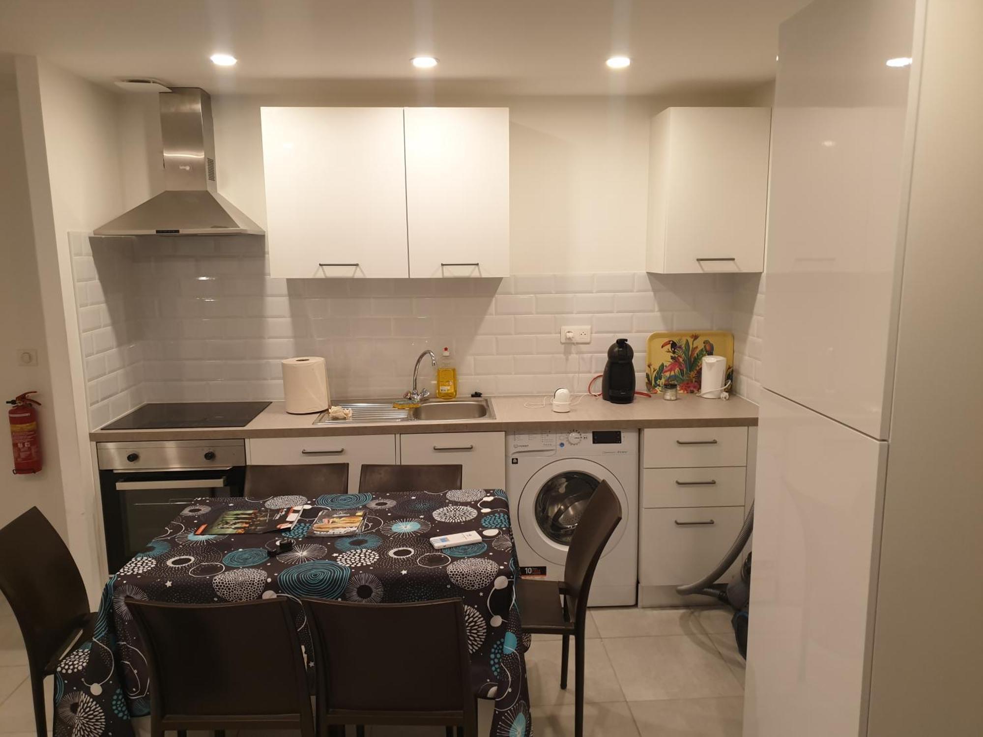Appartements Renove 2023 Proche Aeroport 5Min, Gare Sncf 2 Min, Tramway Au Pied De L'Immeuble , Parking Possible, Renovated Apartments 2023 Near The Airport 5 Min, Train Station 2 Min, Tram Next To The Building 1 Min, Parking Possible 니스 외부 사진