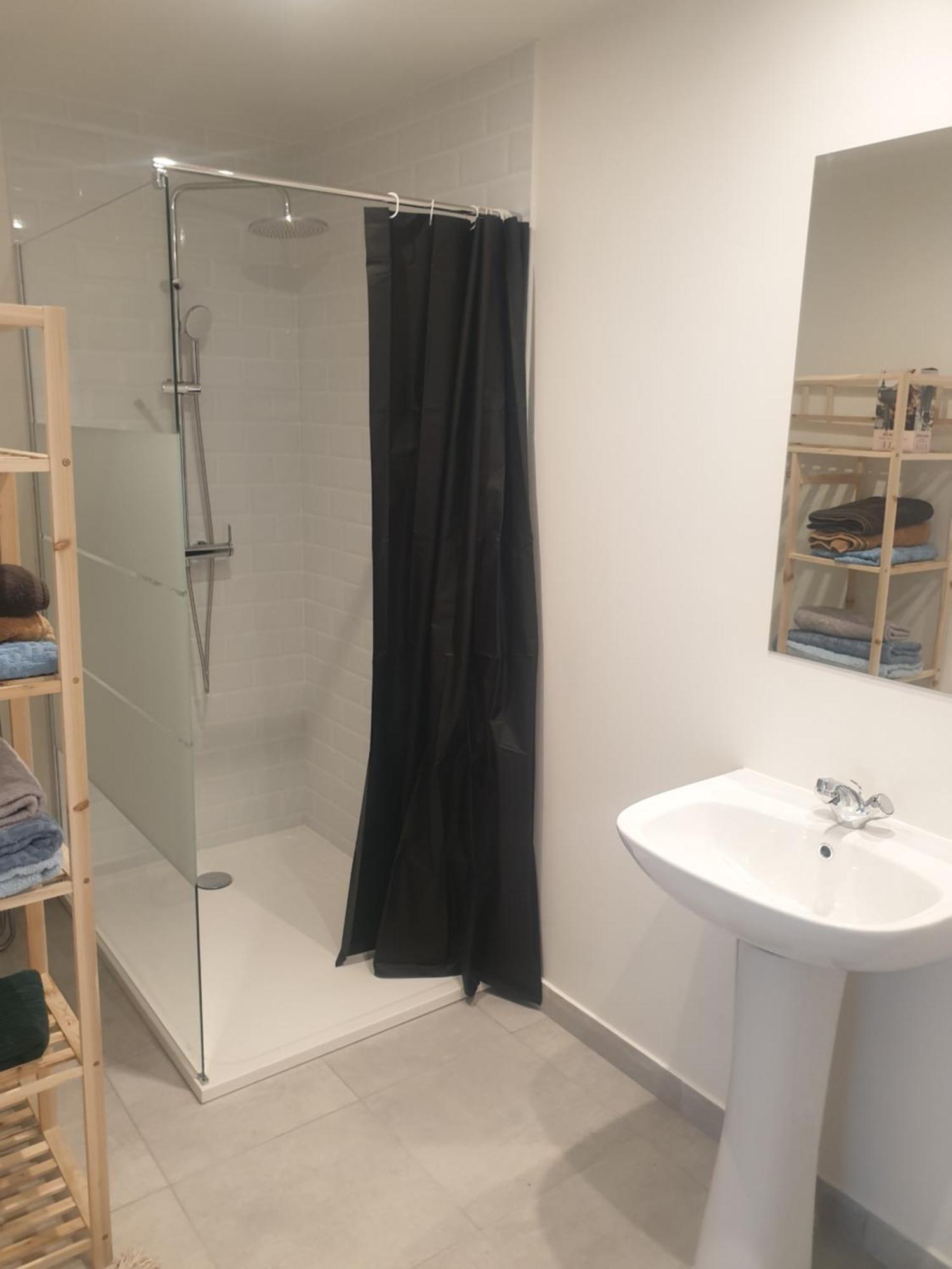 Appartements Renove 2023 Proche Aeroport 5Min, Gare Sncf 2 Min, Tramway Au Pied De L'Immeuble , Parking Possible, Renovated Apartments 2023 Near The Airport 5 Min, Train Station 2 Min, Tram Next To The Building 1 Min, Parking Possible 니스 객실 사진