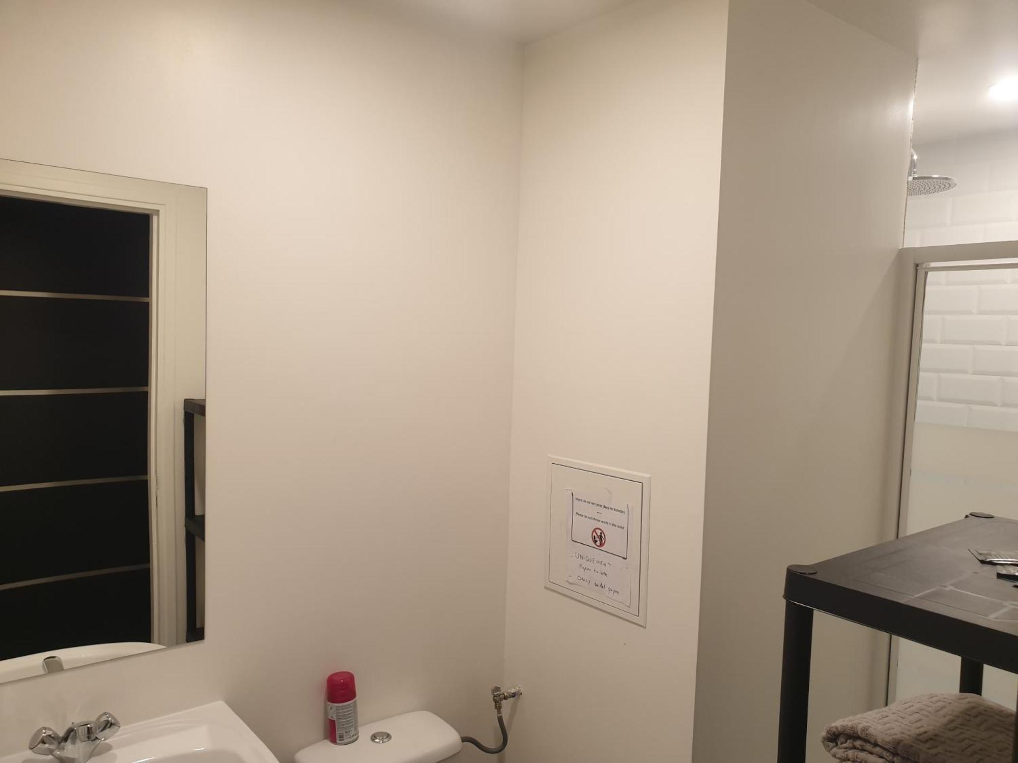 Appartements Renove 2023 Proche Aeroport 5Min, Gare Sncf 2 Min, Tramway Au Pied De L'Immeuble , Parking Possible, Renovated Apartments 2023 Near The Airport 5 Min, Train Station 2 Min, Tram Next To The Building 1 Min, Parking Possible 니스 객실 사진